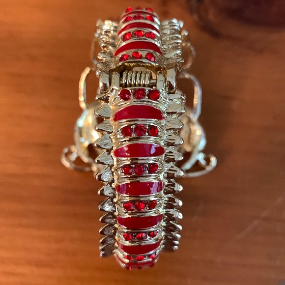 Lobster bracelet red & gold statement piece clasp coastal ocean beach design - Picture 7 of 8